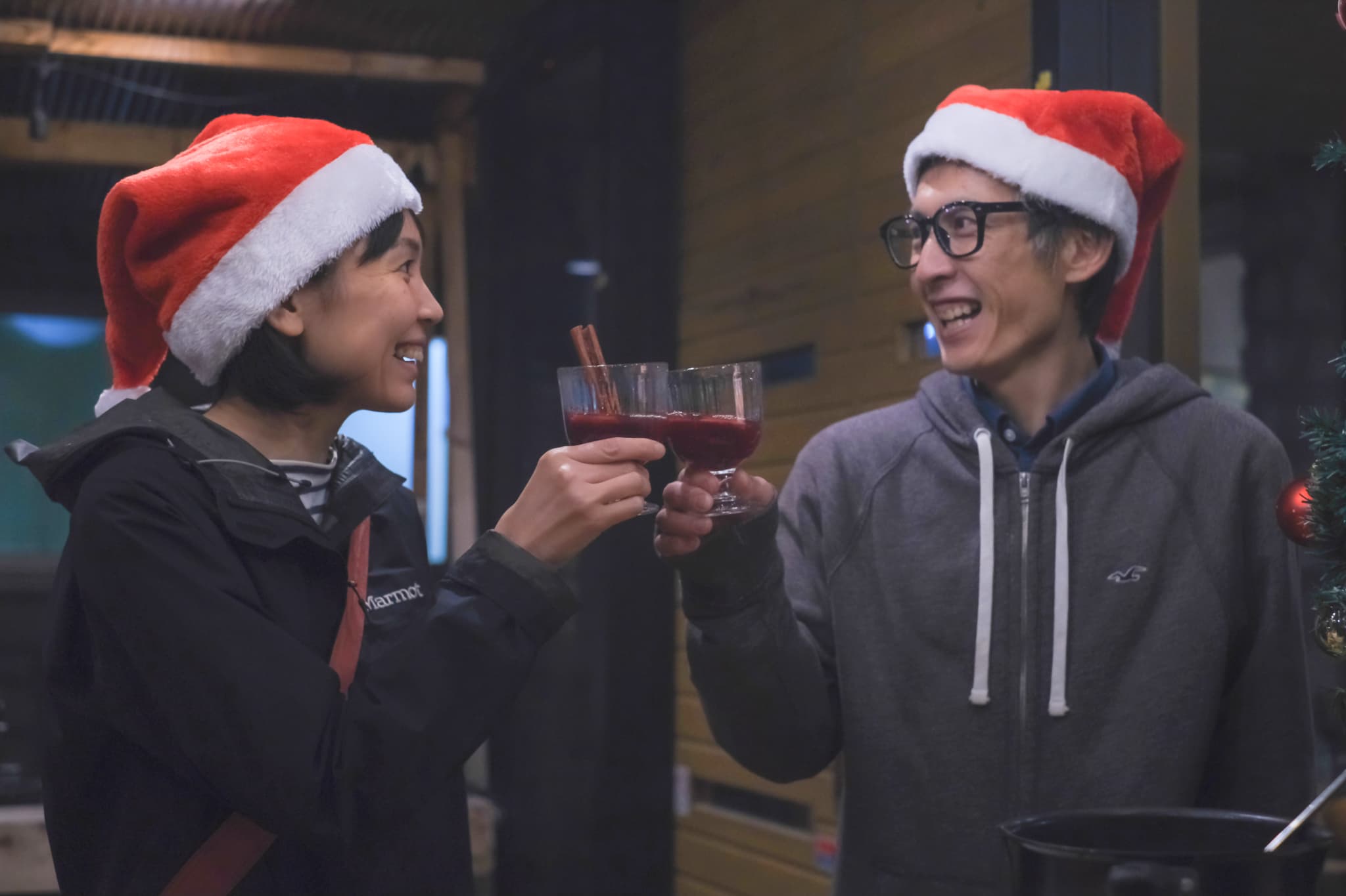 八ヶ岳ワインとケーキで乾杯！